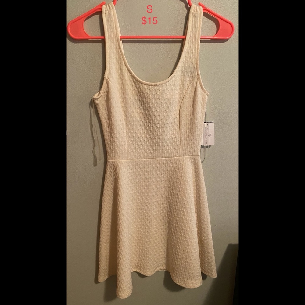 Cream/off white Dress with semi open back